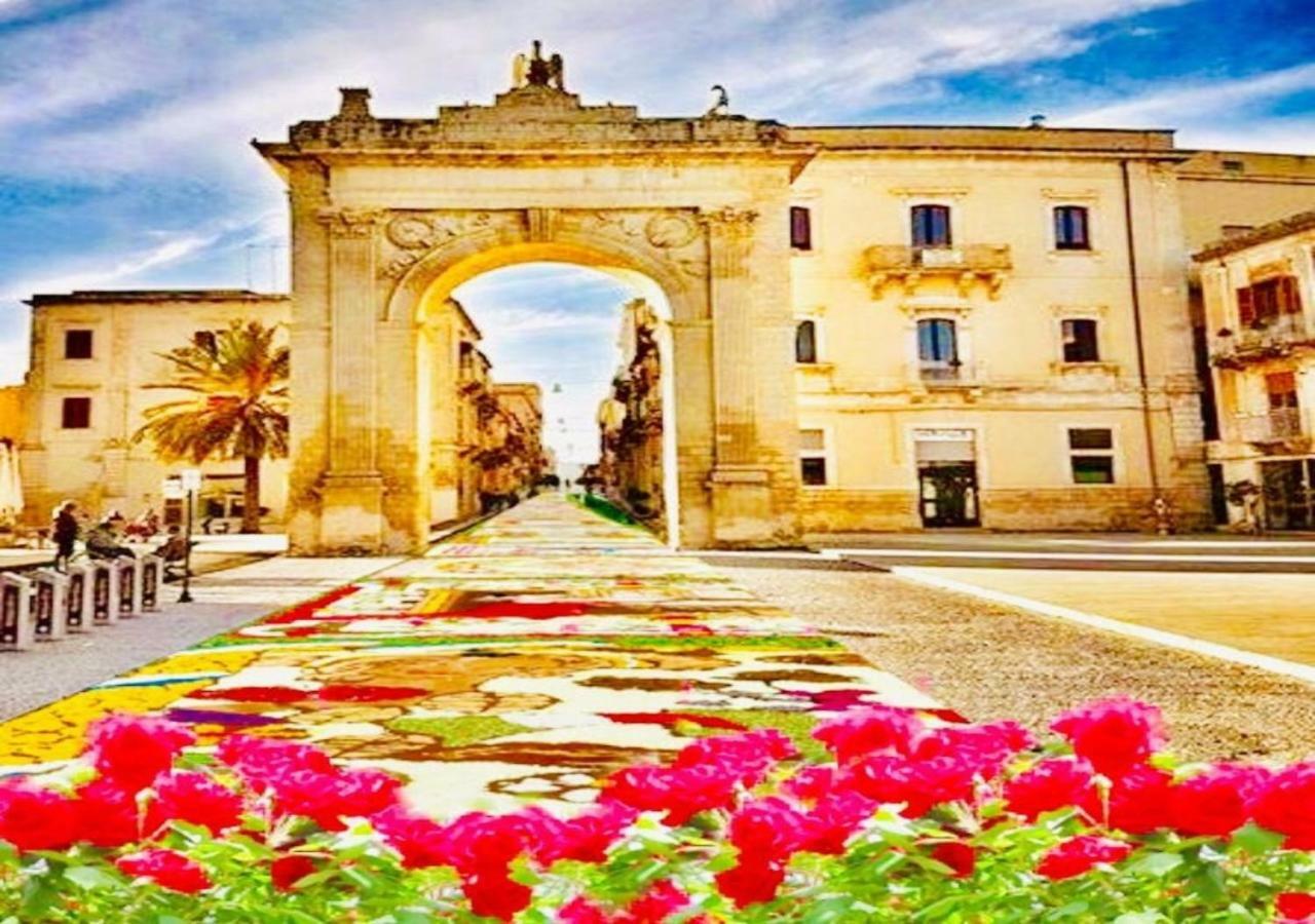 Ferienwohnung The Stone Garden Noto Exterior foto