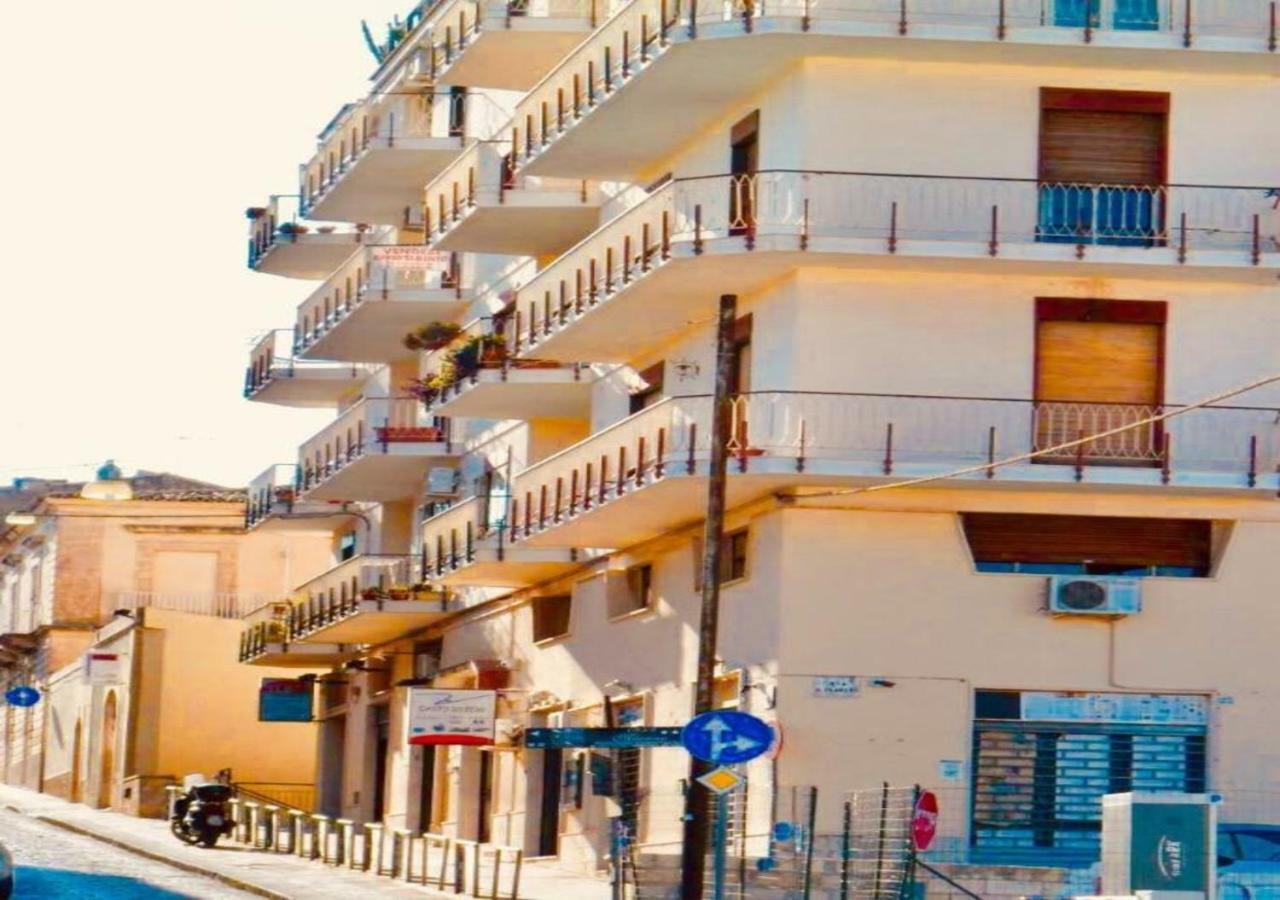 Ferienwohnung The Stone Garden Noto Exterior foto